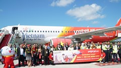 Đại sứ, Tổng lãnh sự các nước ASEAN cùng Vietjet trên chuyến bay đầu tiên đến Bali