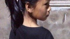 Nghi ăn trộm tiền, công an viên đánh cháu bé thâm tím người