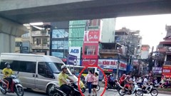 “Cảm tử” qua đường