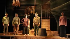 Rơi nước mắt khi xem "Điều còn lại"