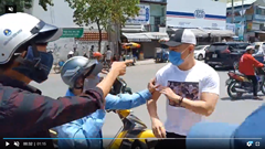 “Diễn cảnh” bị hành hung khi phát cơm từ thiện: Nếu thật thế​​​​​​​ thì quá lố