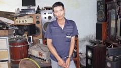 Bắt đối tượng mua bán trái phép chất ma túy có hung khí