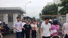Học sinh Hà Nội gấp rút chuẩn bị nhập học vào lớp 10