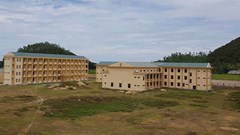 Trường trăm tỉ, xây để đấy