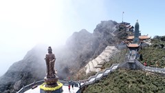 Fansipan đang trở thành giải pháp tránh nóng cho mùa hè