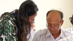 Lão nông “đặc biệt” đi thi THPT quốc gia