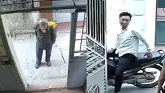 Vụ giả vờ phun thuốc diệt muỗi rồi đánh thuốc mê ở Hà Nội: Một gia đình mất 10 triệu?