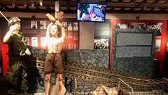 Triển lãm Chiến sĩ cách mạng bị địch bắt tù đày: Đến đây không thể không khóc