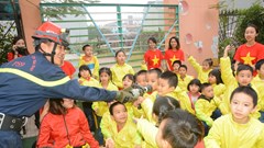 Vụ 3 trẻ mầm non bị bỏng: Dạy kỹ năng sống nhưng thiếu kỹ năng an toàn