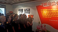 Khai mạc triển lãm “Di chúc của Bác – Nguồn sáng dẫn đường”