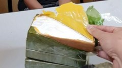 Lào Cai: Bắt quả tang 2 đối tượng vận chuyển 7 bánh heroin