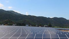 Lưới điện phân phối và ảnh hưởng của điện mặt trời