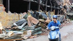 Vụ cháy Rạng Đông: Không khí tạm an toàn, lo ô nhiễm nguồn nước