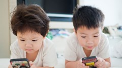 Ứng xử trong gia đình: Không chỉ là câu chuyện cấm đoán