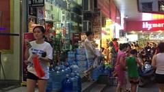 Nước sạch ở một số địa bàn của Hà Nội bốc mùi nồng nặc: Nguyên nhân phải chờ... kết quả