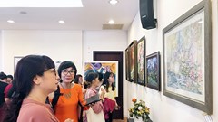 Triển lãm mỹ thuật “Nhịp cầu xanh”