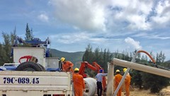 PC Khánh Hòa: Hỗ trợ khôi phục lưới điện tại Bình Định