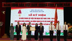 Viện Tim mạch Việt Nam đón nhận Huân chương lao động hạng Ba