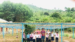 Tăng gia sản xuất để “tăng lực” cho học sinh