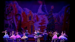 Vũ kịch Kẹp hạt dẻ trở lại