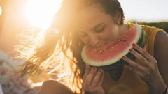 Bất ngờ với 9 lợi ích sức khỏe hàng đầu khi ăn dưa hấu