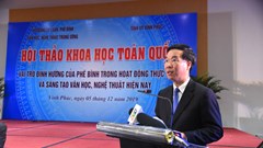 Nêu cao vai trò của lý luận, phê bình trong thực tiễn