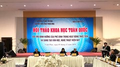 Có thực mới vực được ... phê bình