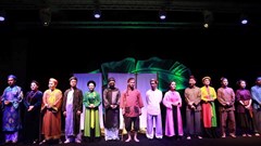 Bổn cũ soạn lại vì "đói" kịch bản