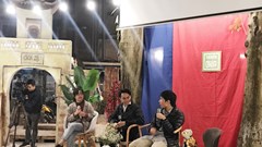 Nhóm 1977 Vlog về văn học: “Lợi hay hại”, “nên hay không nên”?