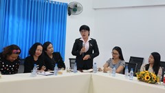 Thông tư 08 của Bộ GD&ĐT hướng dẫn về việc khen thưởng và kỷ luật HS: 30 năm đi với lạc hậu, cứng nhắc và không nhân văn