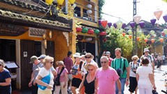 Gia hạn miễn thị thực cho công dân một số quốc gia đến hết năm 2022