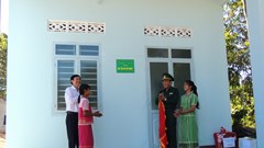 Kon Tum bàn giao nhà “Mái ấm tình thương” cho hai trẻ mồ côi
