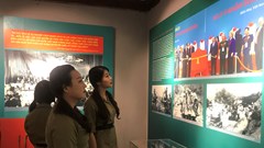 Triển lãm chuyên đề “Quân với dân một ý chí ”