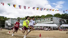 Điện thoại thông minh tác động tiêu cực tới thể chất trẻ em Nhật Bản