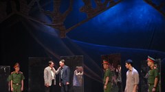 Ngẫm với kịch "Kẻ trộm”: Năm tỉ hay năm triệu đồng?