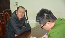 Bị vây bắt, ba đối tượng buôn ma túy lái xe đâm vào cảnh sát