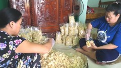 Cay cay hương nồng  mứt gừng xứ Huế