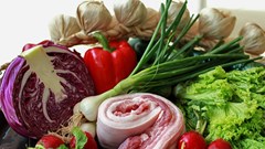 Chọn mua thực phẩm dịp Tết Âm lịch như thế nào để không hại sức khoẻ?