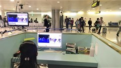 Theo dõi, giám sát khách du lịch nước ngoài có nguy cơ cao nhiễm virus corona