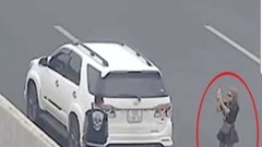 Xử phạt 7 triệu đồng người phụ nữ dừng xe trên cao tốc để chụp ảnh