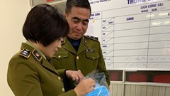 Quản lý thị trường xử lý hơn 1.220 vụ vi phạm về giá bán khẩu trang