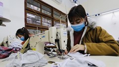 Doanh nghiệp dệt may khẩn trương sản xuất khẩu trang phòng dịch nCoV