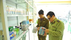 Hưng Yên phạt các cơ sở đẩy giá bán khẩu trang, nước rửa tay