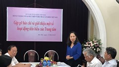 Đừng “thổi phồng” tác phẩm để kéo khán giả