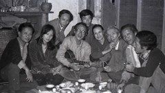 Gặp lại​​​​​​​ “Những người muôn năm cũ”