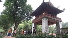 Khách du lịch tới Thủ đô Hà Nội đang dần đông trở lại