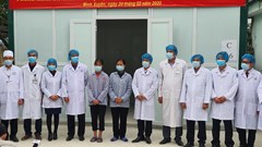 Bé ba tháng tuổi xuất viện:  “Mẹ con tôi xin được cảm ơn các bác sĩ rất nhiều”