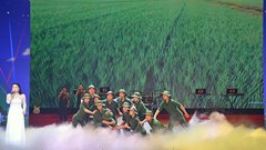 Đưa các tác phẩm xuất sắc về lực lượng vũ trang và chiến tranh cách mạng đi vào cuộc sống