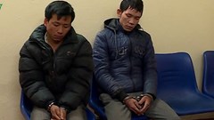 Bắt quả tang 2 đối tượng mua bán 6 bánh heroin