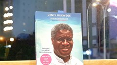 Blouse Trắng Tim Hồng